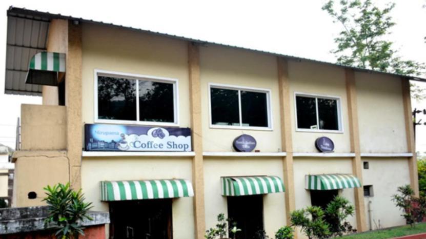 Nirupama Hotels Dhenkanal Buitenkant foto
