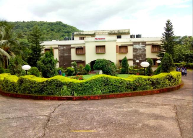 Nirupama Hotels Dhenkanal Buitenkant foto